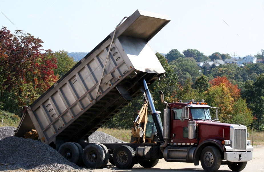 Dump truck anti tip